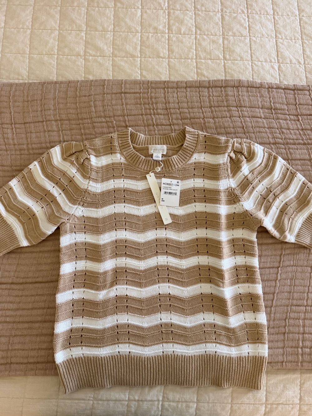 Women’s NEW Caslon Beige and White Striped Knit Short Sleeve Sweater - Picture 2 of 3